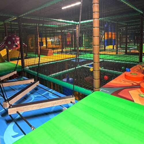 Binnenspeeltuin Monkey Town Leidschendam ELI Play