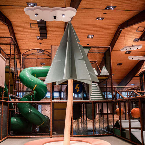 Familien hotel Vier Jahreszeiten am Schluchsee Indoor Spielplatz ELI Play