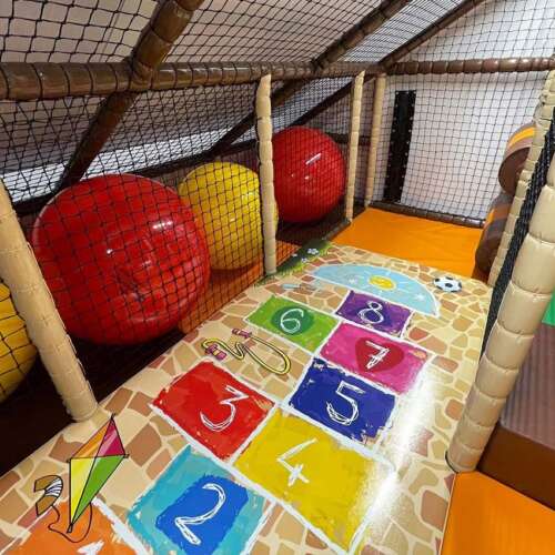 Indoor speeltuin Camping Ginsterveld - ELI Play